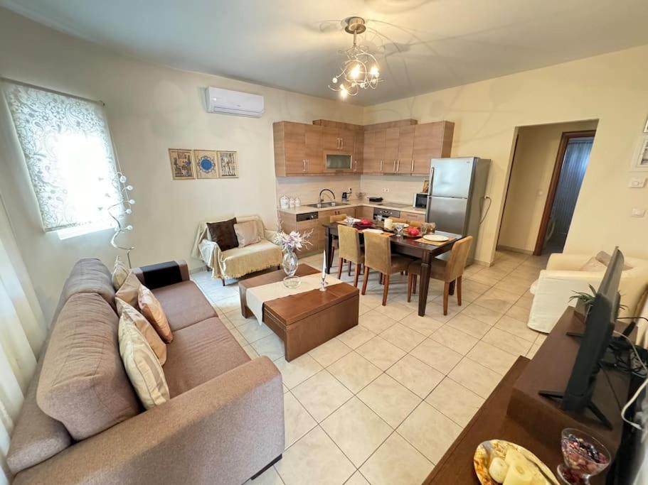 דירות טריקלה Sofias House מראה חיצוני תמונה