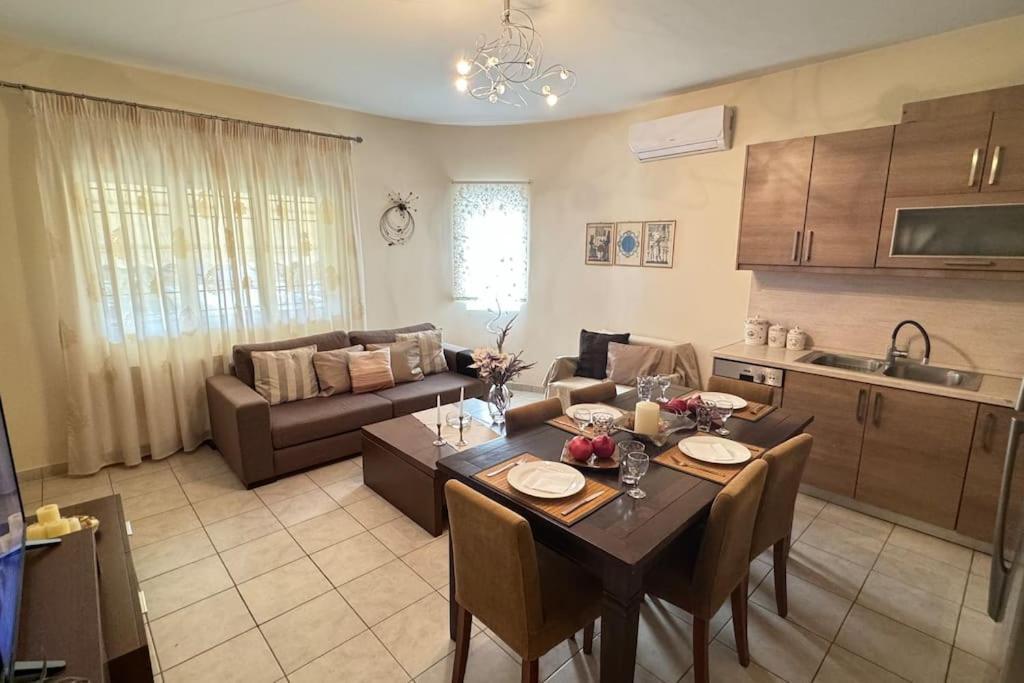 דירות טריקלה Sofias House מראה חיצוני תמונה