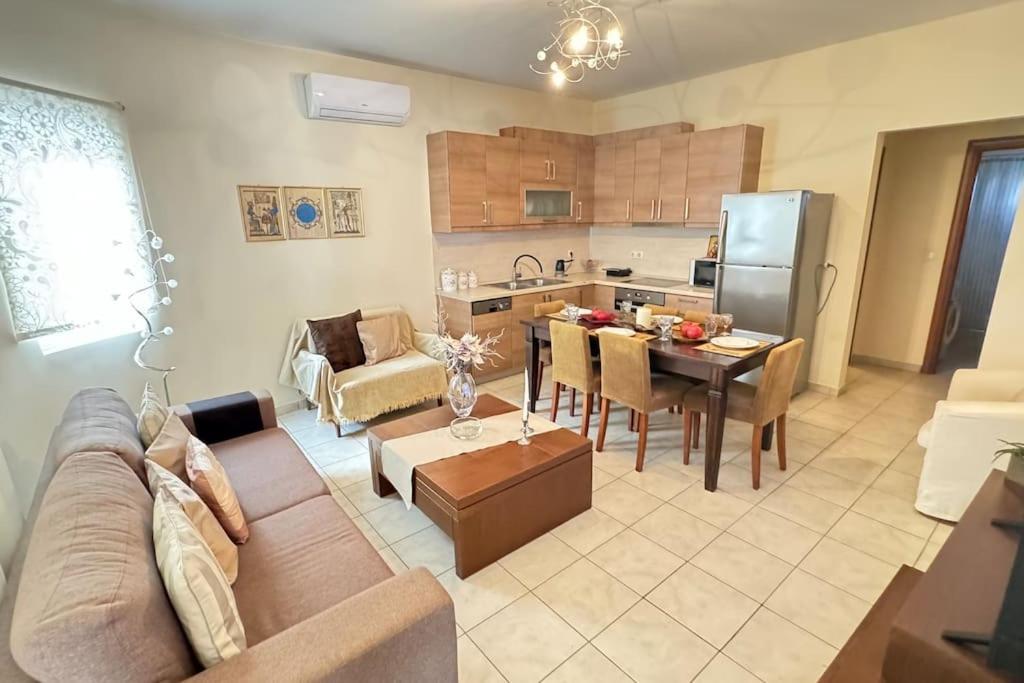 דירות טריקלה Sofias House מראה חיצוני תמונה