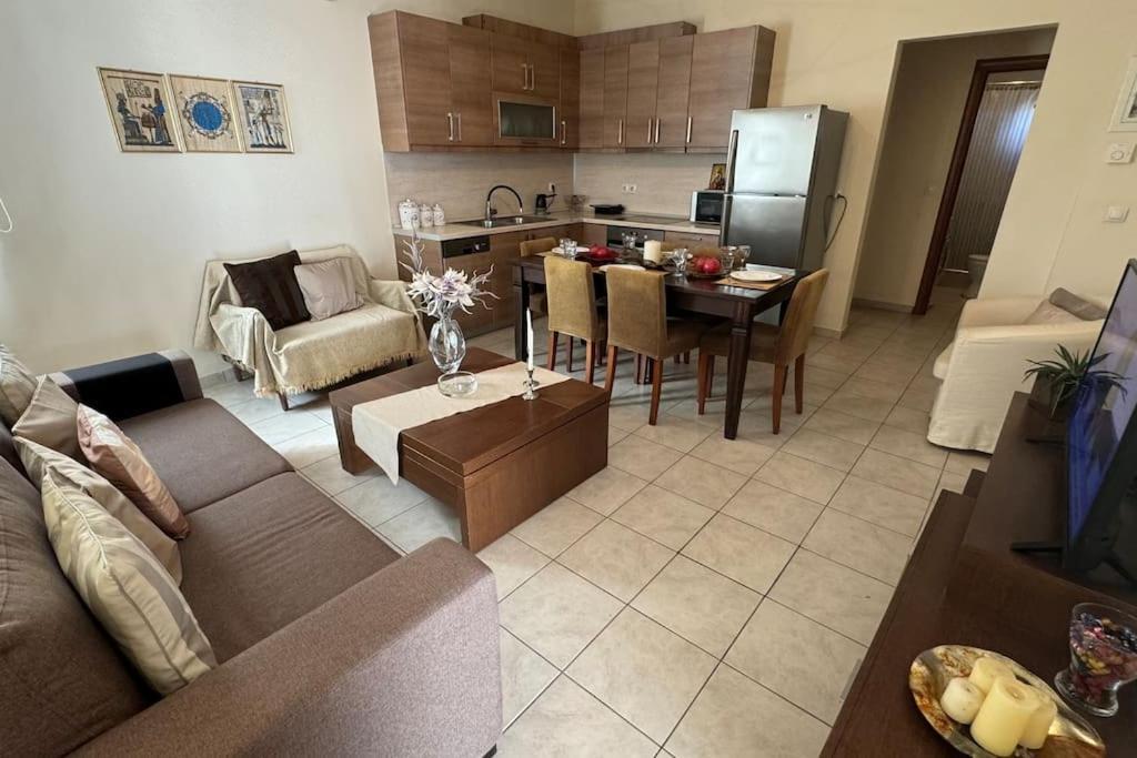 דירות טריקלה Sofias House מראה חיצוני תמונה