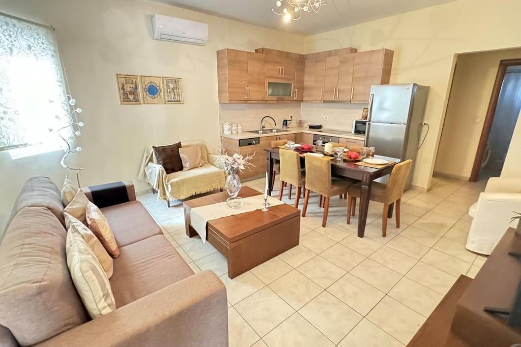 דירות טריקלה Sofias House מראה חיצוני תמונה